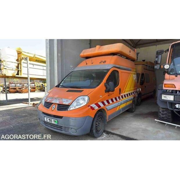2014 Renault Traffic-48337631