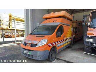 صورة ل مقطورات للسيارات 2014 رينو Traffic