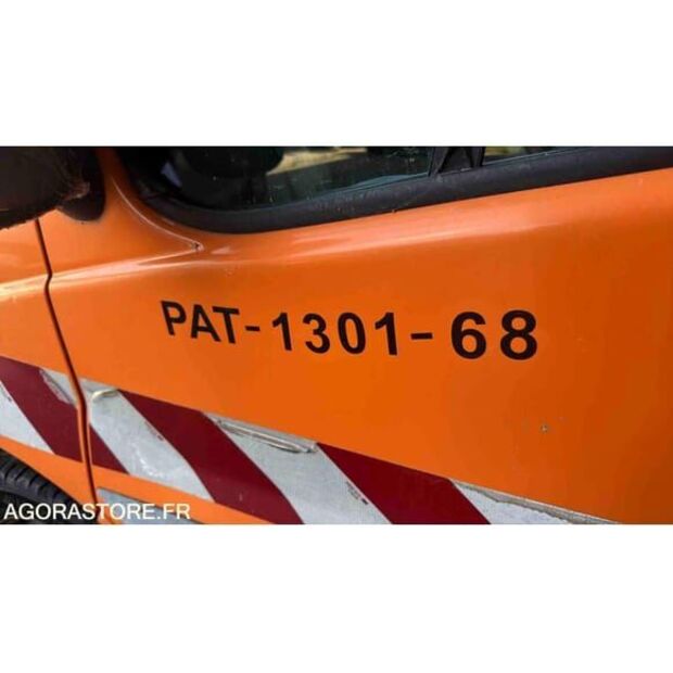 2014 Renault Traffic-48337633