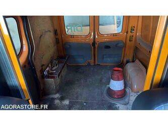 2014-renault-traffic-1470174-48337637