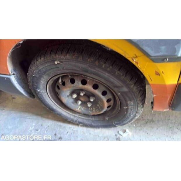 2014 Renault Traffic-48337642