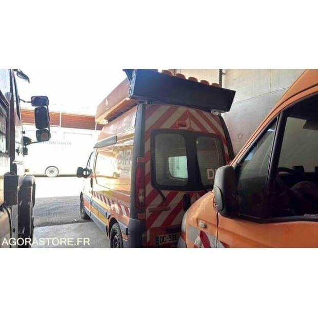2014 Renault Traffic-48337647