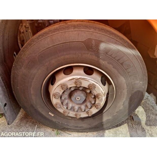Iveco AD190S-48338117