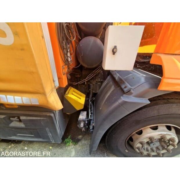 Iveco AD190S-48338127