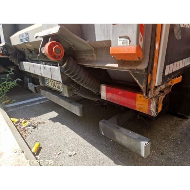 Iveco AD190S-48338164