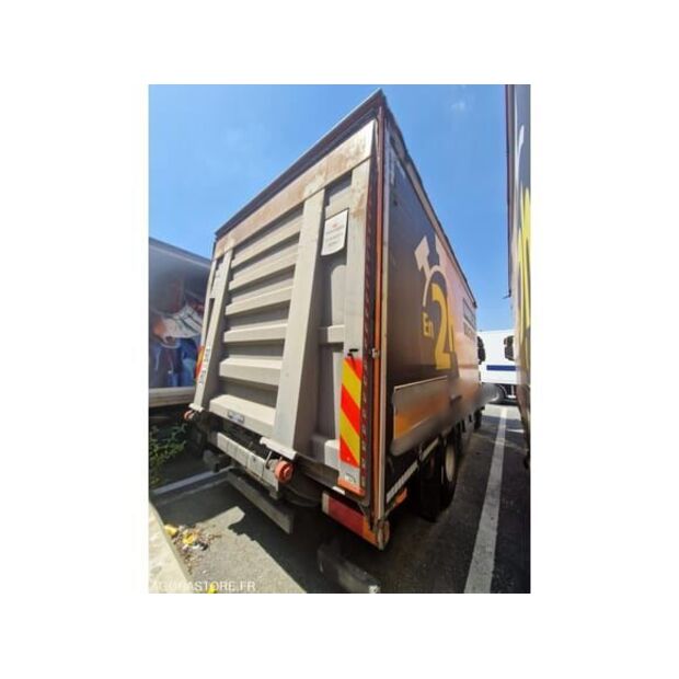 Iveco AD190S-48338173