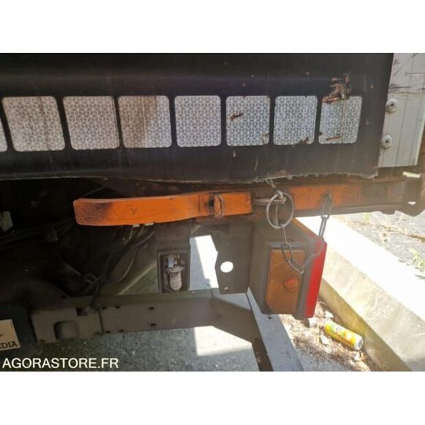 Iveco AD190S-48338176