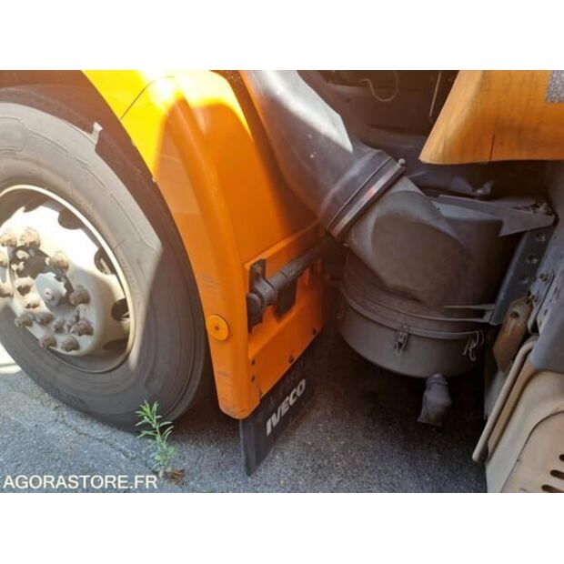 Iveco AD190S-48338208
