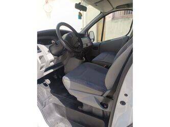 renault-trafic-1470220-48339244