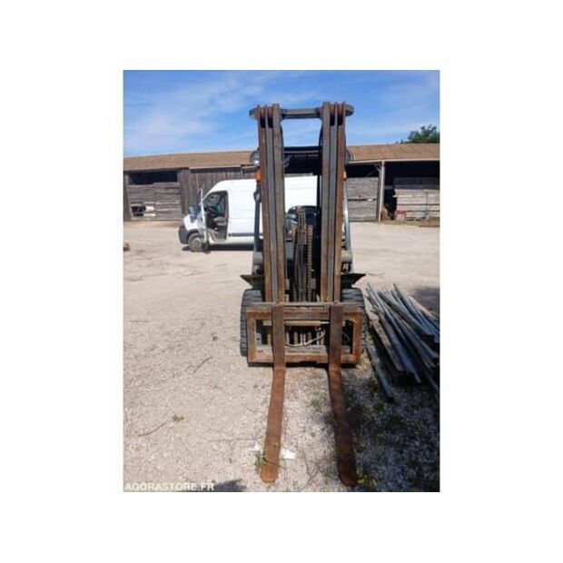 NISSAN YG1D2A32Q-48339565