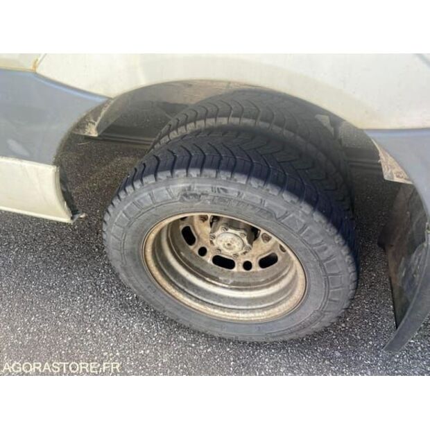 Volkswagen CRAFTER-48339740