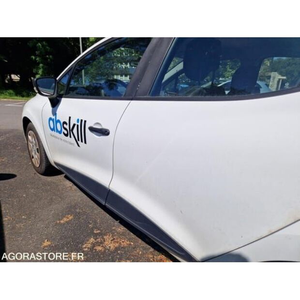 Renault Clio-48339865