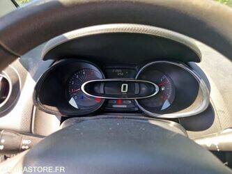 renault-clio-1470239-48339871