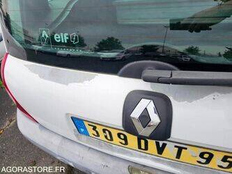 2004-renault-clio-1470245-48340137