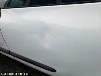 2004-renault-clio-1470245-48340142