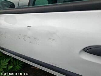 2004-renault-clio-1470245-48340143