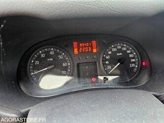 2004-renault-clio-1470245-48340149