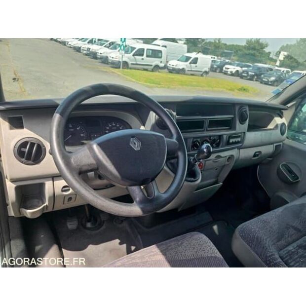 Renault Master-48340492