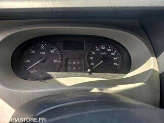 renault-master-1470250-48340494