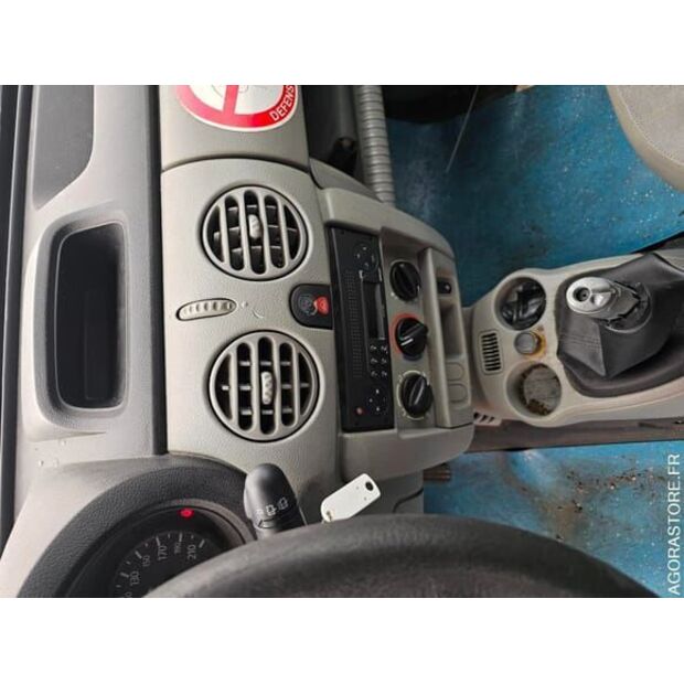 2008 رينو Kangoo-48340975