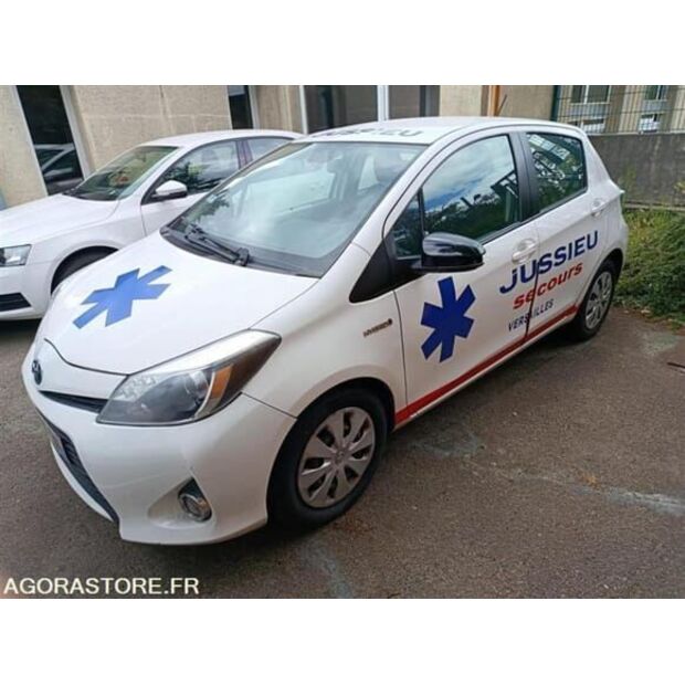 تويوتا Yaris-48340990
