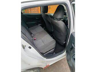 toyota-yaris-1470263-48340994