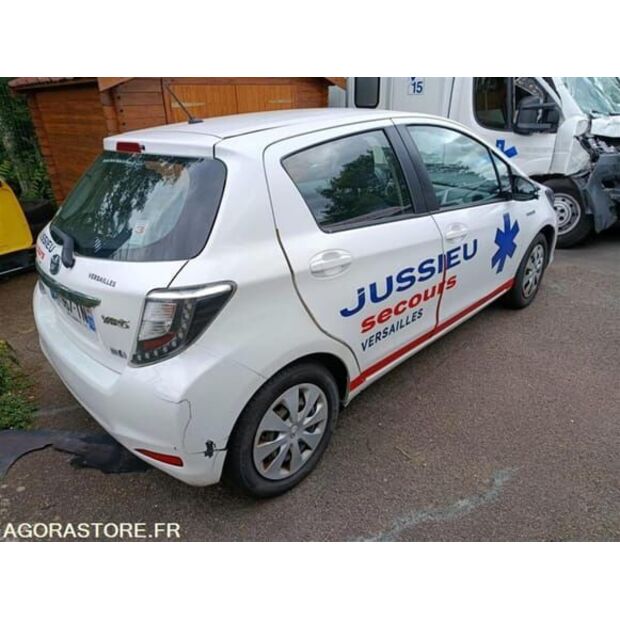 تويوتا Yaris-48340995