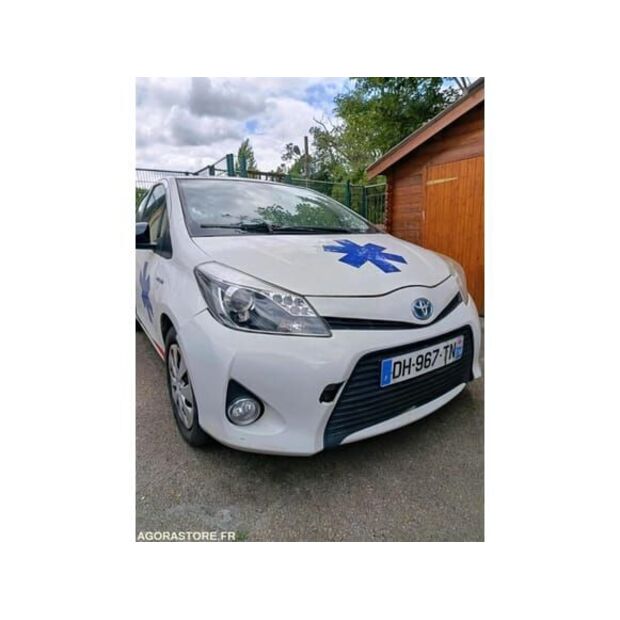 تويوتا Yaris-48340999