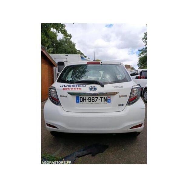 تويوتا Yaris-48341002