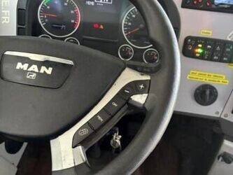 man-1470272-48341187