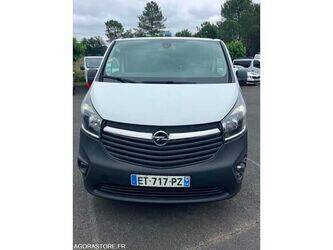 صورة ل سيارات الإسعاف أوبل Vivaro