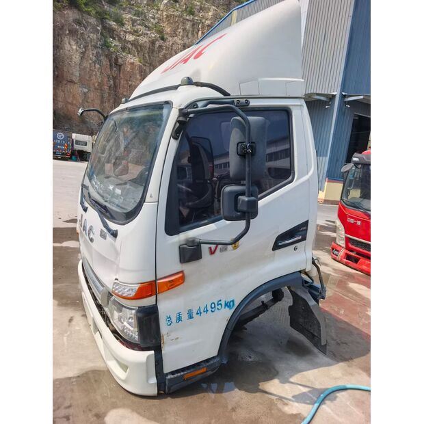 Spare parts-Cab parts-Cabin جاك مستعملة-48344303