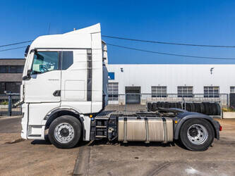 2020-man-tgx-18-470-1470340-48347260