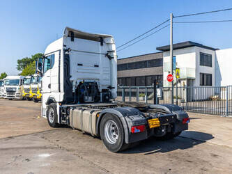 2020-man-tgx-18-470-1470340-48347261