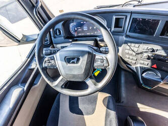 2020-man-tgx-18-470-1470340-48347280