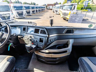 2020-man-tgx-18-470-1470340-48347285