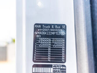 2020-man-tgx-18-470-1470340-48347287