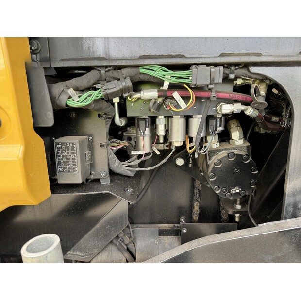 2023 Caterpillar AP555F-48347897