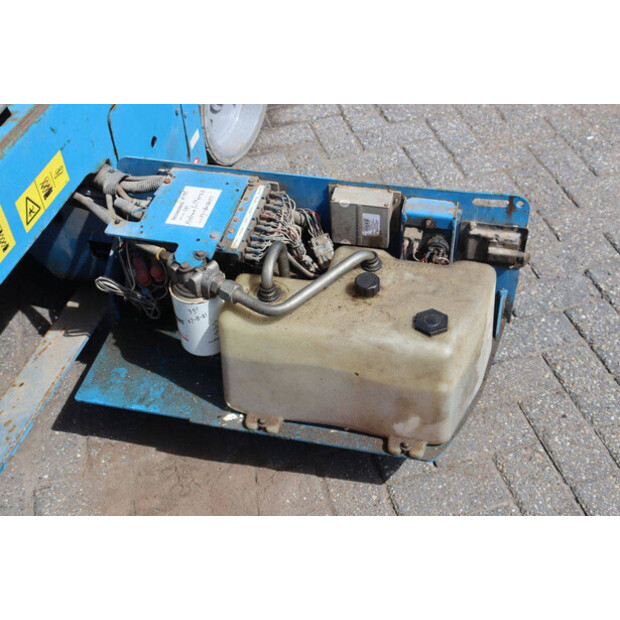 2007 Genie GS-3232-48348299