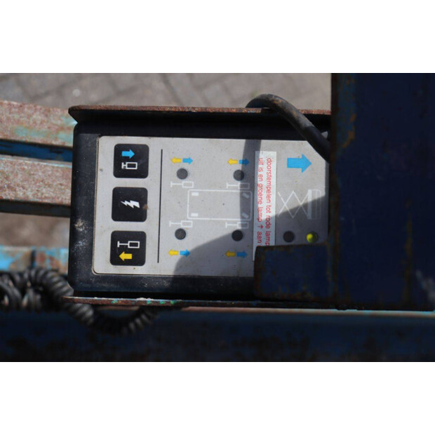 2007 Genie GS-3232-48348304