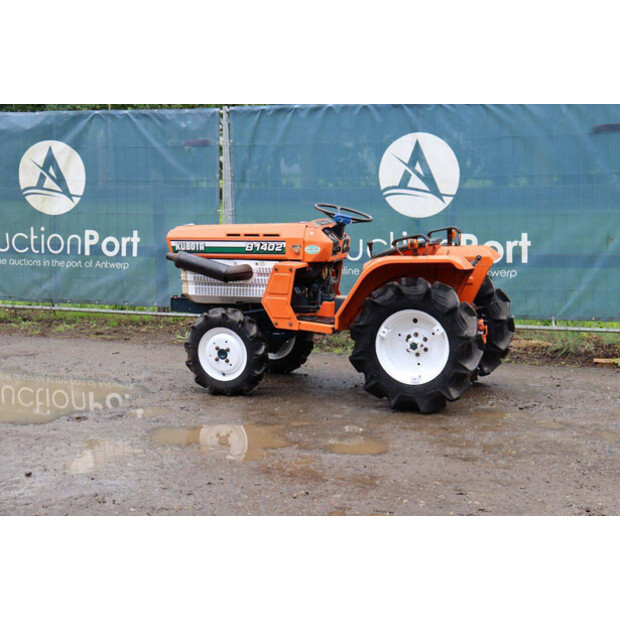KUBOTA B1402DT-48348768
