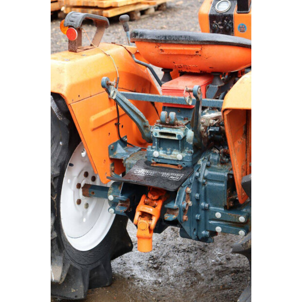 KUBOTA B1402DT-48348783