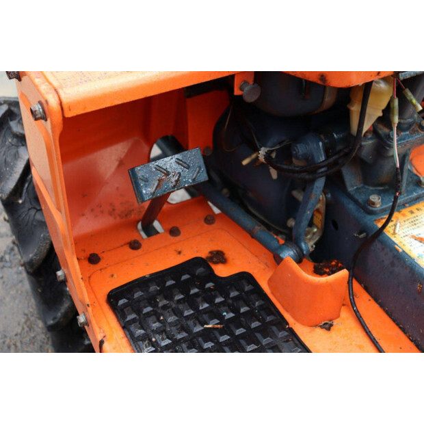 KUBOTA B1402DT-48348793