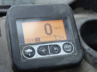 2014-toyota-02-8fdjf35-1470413-48349789