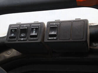 2014-toyota-02-8fdjf35-1470413-48349791