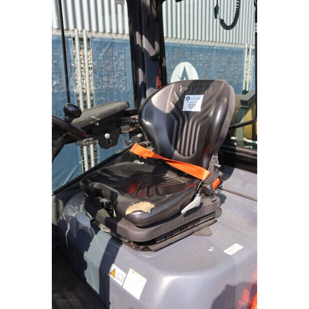 2012 Toyota 028FGF25-48350522
