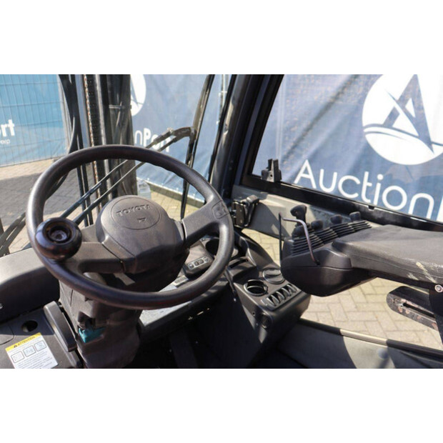 2012 Toyota 028FGF25-48350523