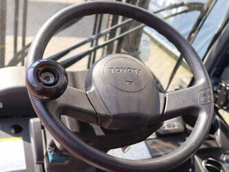 2012-toyota-028fgf25-48350525