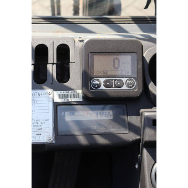 2012 Toyota 028FGF25-48350528