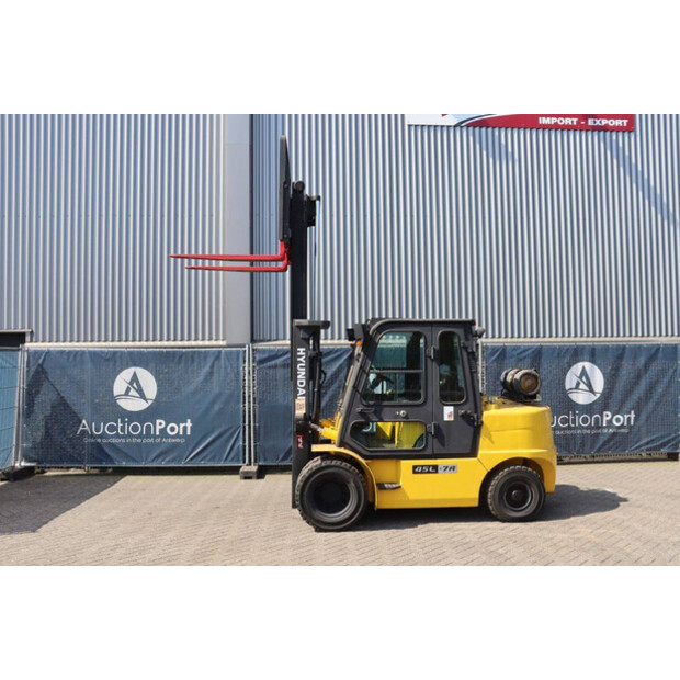 2013 Hyundai 45L-7A-48350704